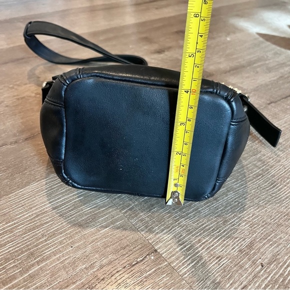 Aurielle Purse  Black Leather Shoulder Hobo Tote Satchel Bag 6X 8" X 4" - Picture 6 of 7